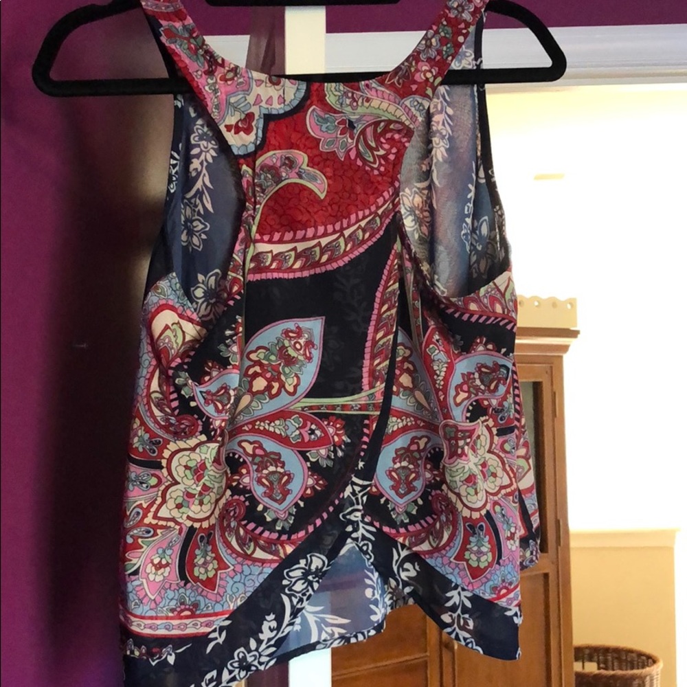multi colored/patterned top - Picture 2 of 4